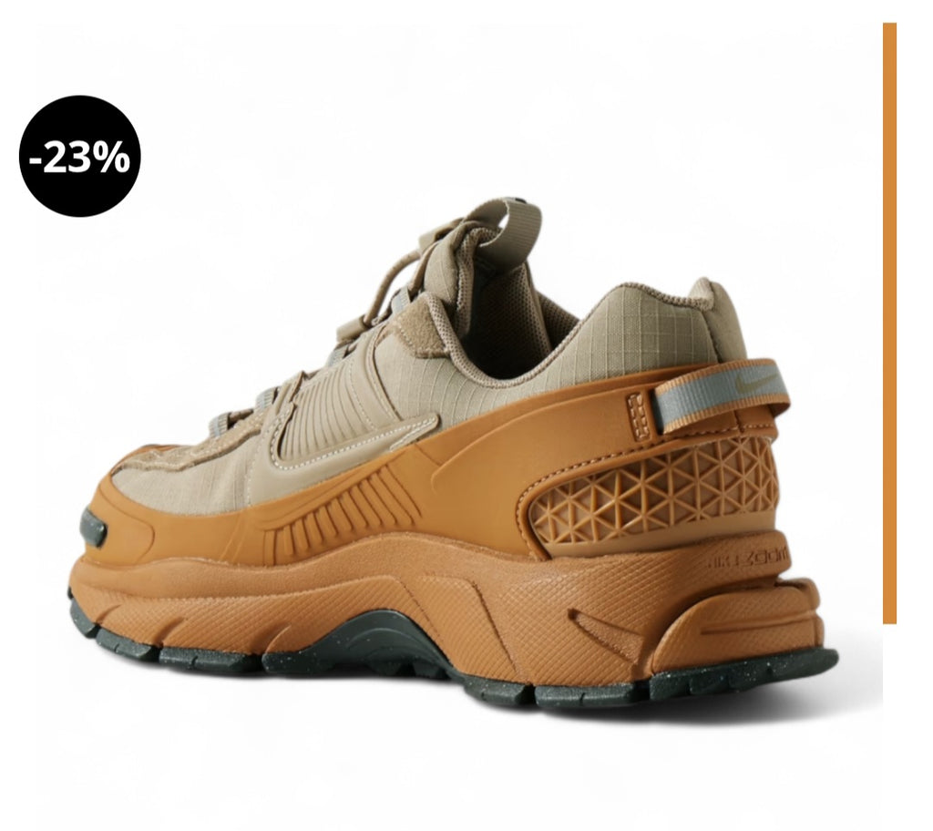 NIKE ZOOM vomero 5 Roam